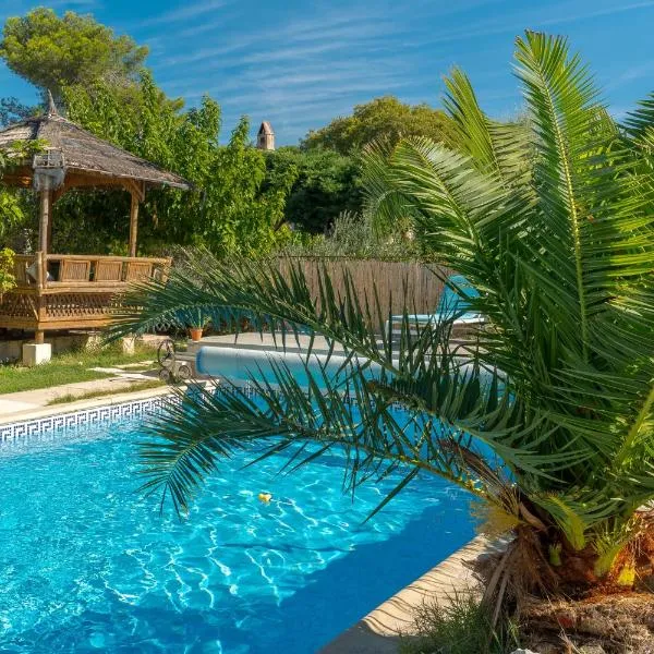 La Dolce Vita 2, hotel sa Lambesc