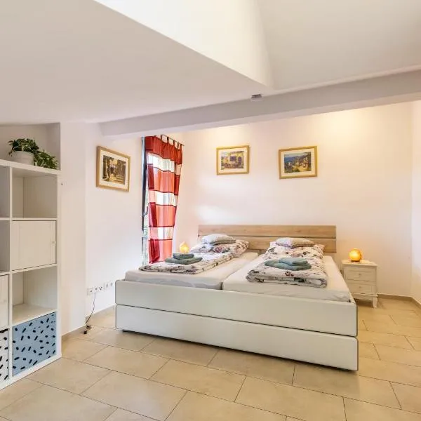 Wohnung mit 3 Schlafzimmern, מלון בזולינגן