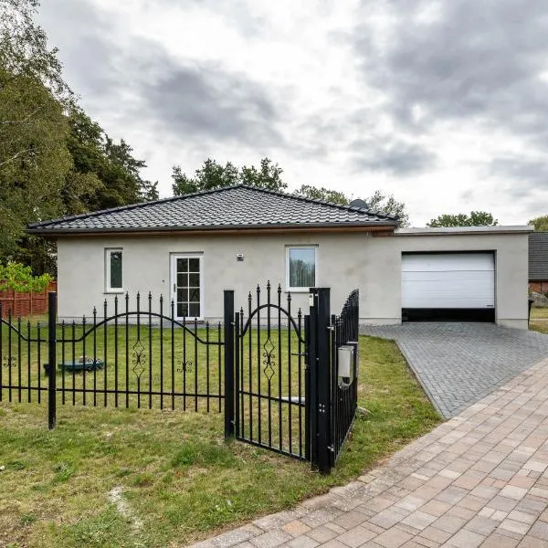 Moderner Bungalow, rollstuhlgerecht, hotel em Warnow
