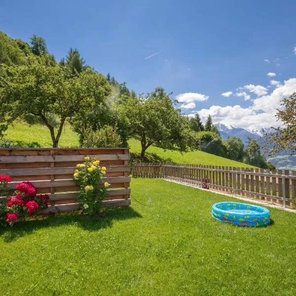 Vernalhof Apt Sunnaseit, hotel em Sluderno