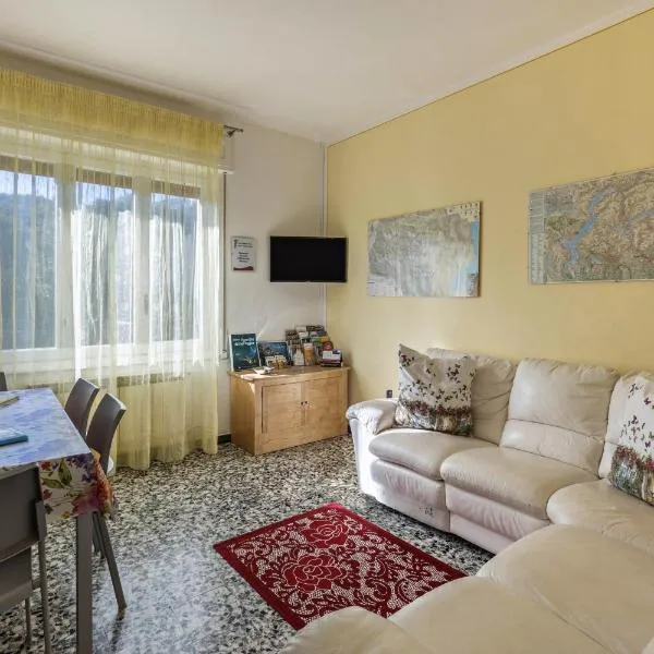 Casa Vacanza Elena, hótel í San Bernardino Verbano