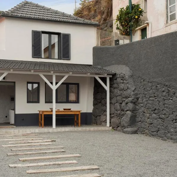 The Village Loft, hotel u gradu 'Caniço'