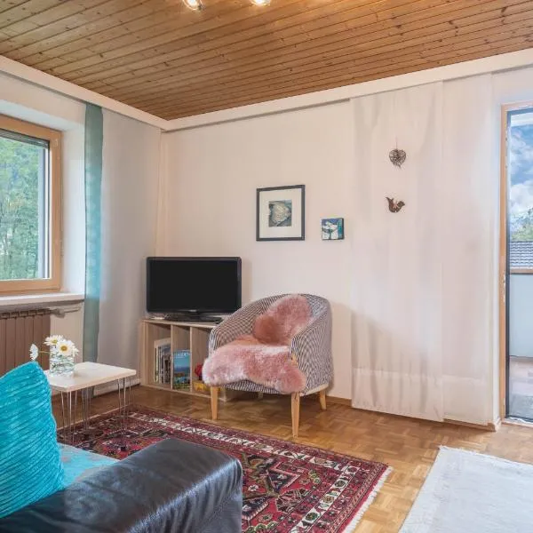 Försterhaus Wohnung Obergeschoss, viešbutis mieste Egas