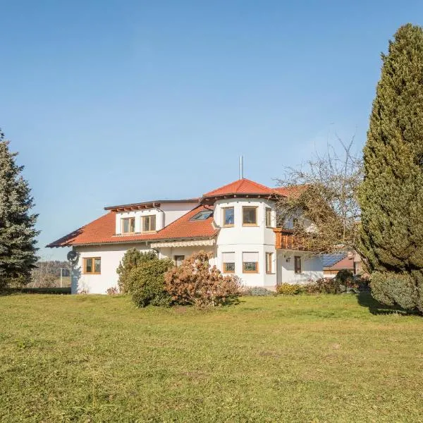 Ferienwohnung Marschall โรงแรมในAchberg