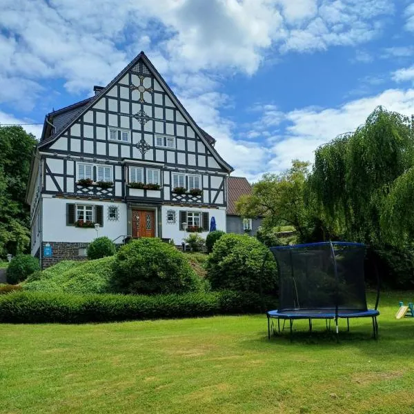 Haus Hermes, hotell sihtkohas Kirchhundem