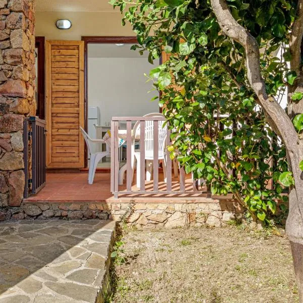 Brezza Marina Apartment- Garden, hôtel à San Teodoro