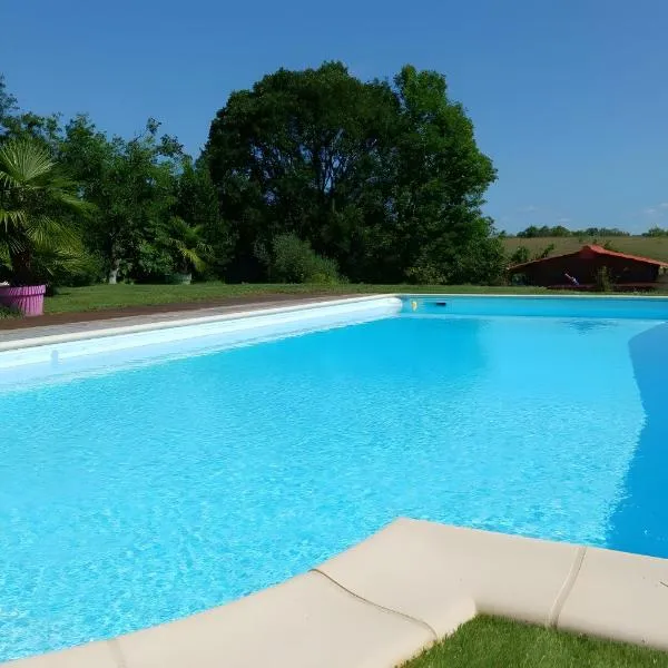 Gite Le Paradis, viešbutis mieste Pern