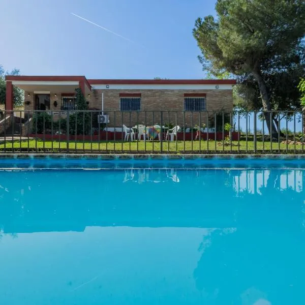 Villa Manolita، فندق في كارمونا