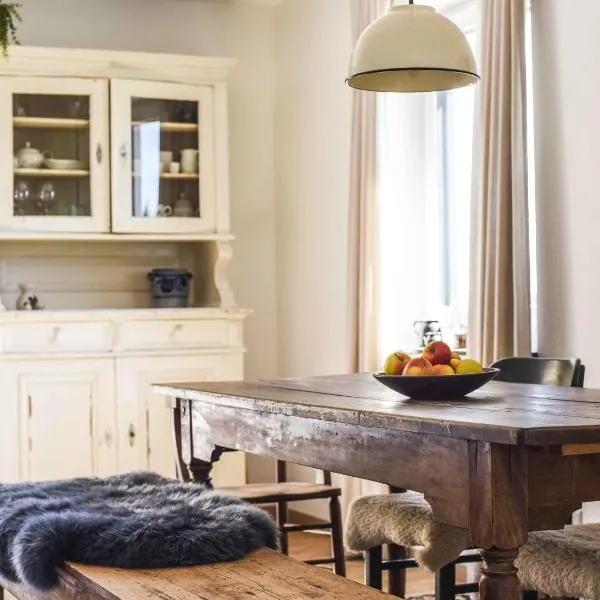 Ferienwohnung Im Weiler, 70 Qm, khách sạn ở Winterlingen