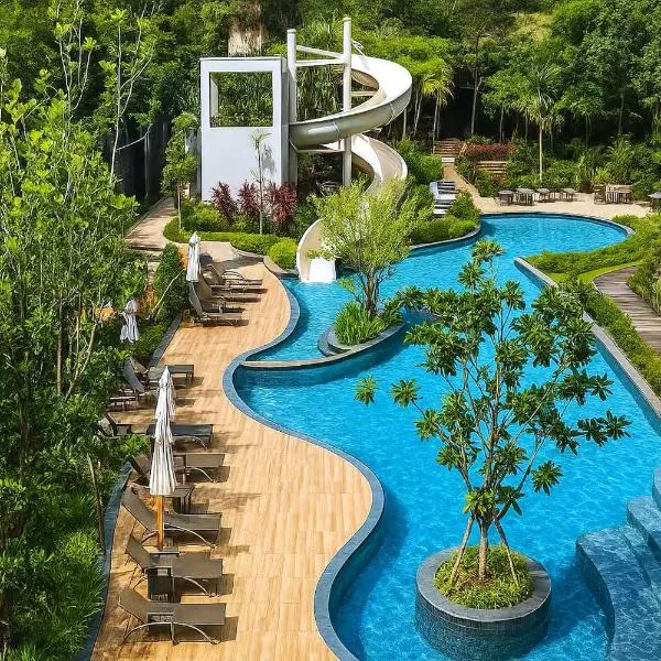 Unixx South Condominium Pattaya: Güney Pattaya'da bir otel