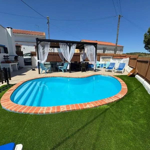 Casa d’ avó Lita, Hotel in Falcoeiras