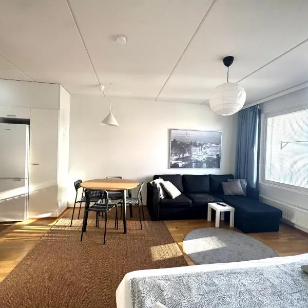 Warm and cozy one-bedroom & Sauna, hotel a Vantaa