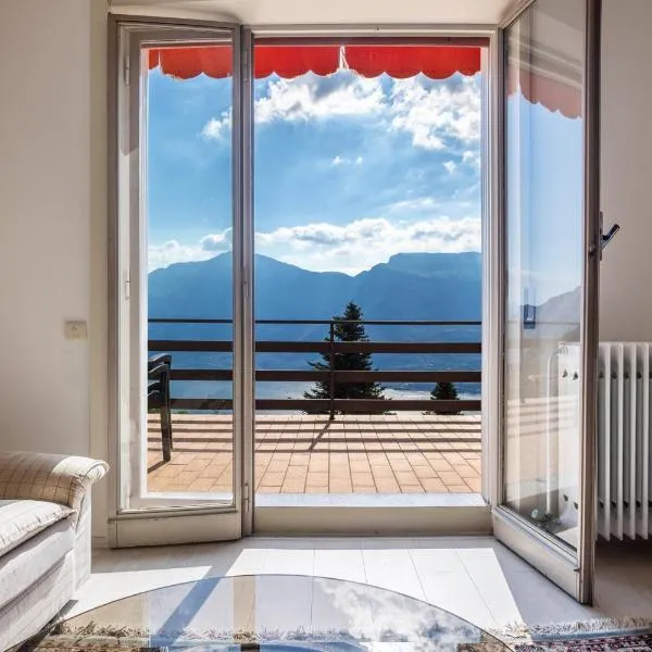 Wohnung mit grandiosem Ausblick, hotel i Tremosine Sul Garda