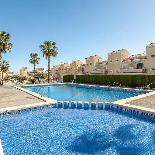 Bungalow Desired Track, hotel in Santa Pola