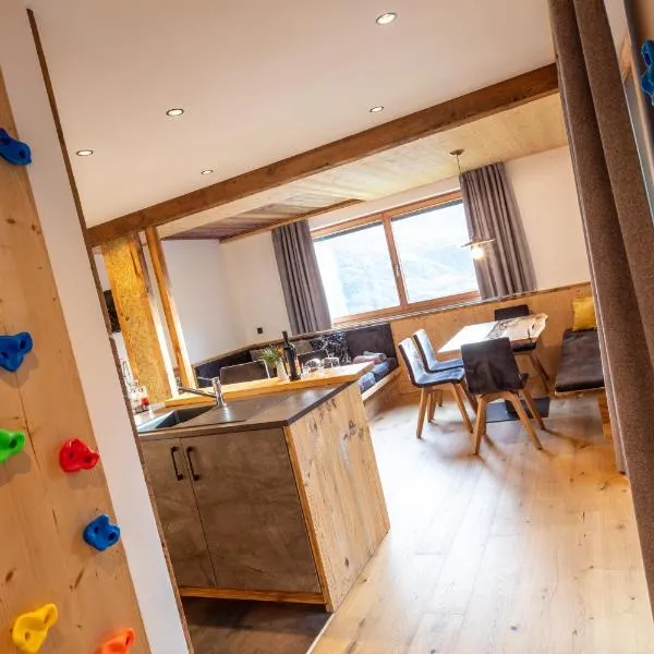 Bergsteiger Apartment - Patleidhof, hotel en Naturno