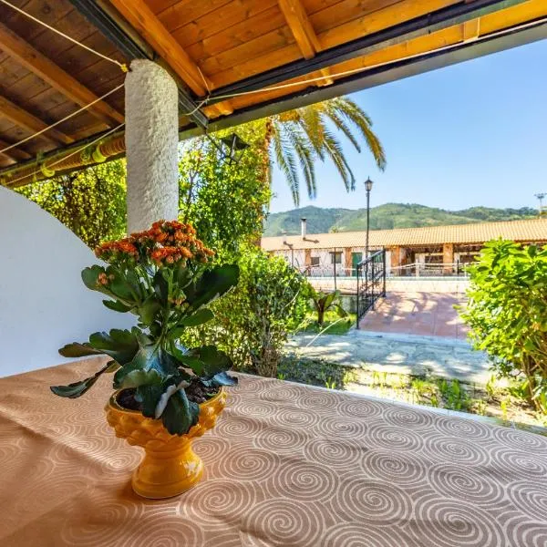 Villaggio Tonnara appartamento 56, hotel sa Oliveri