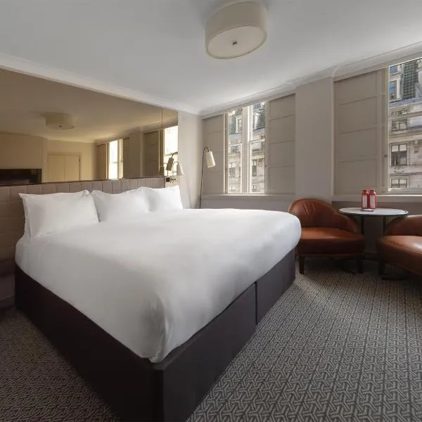 Strand Palace, hotel a Londra