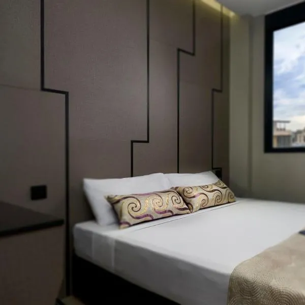 Hotel 81 Gold photo 2
