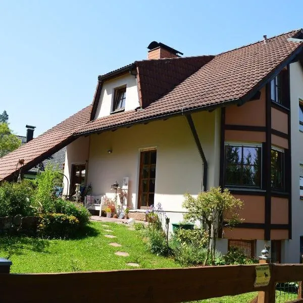 Ruhige Einliegerwohnung mit Terasse, hotel v mestu Altenkunstadt