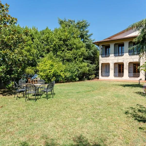 Casa Spazio Zero โรงแรมในCantagrillo