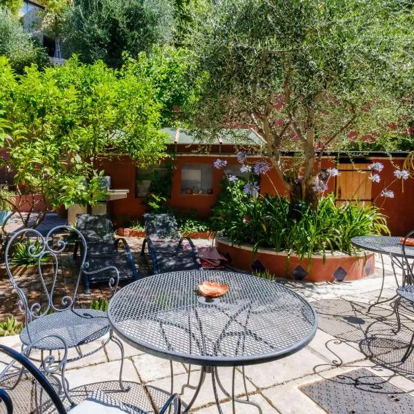 Sous L'olivier, hotel i Menton