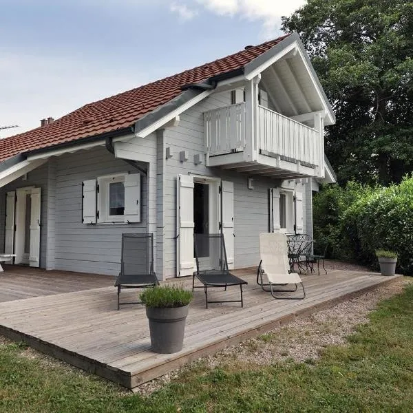 Chalet Superbe Vue Sur Le Lac, viešbutis mieste Žerarmė
