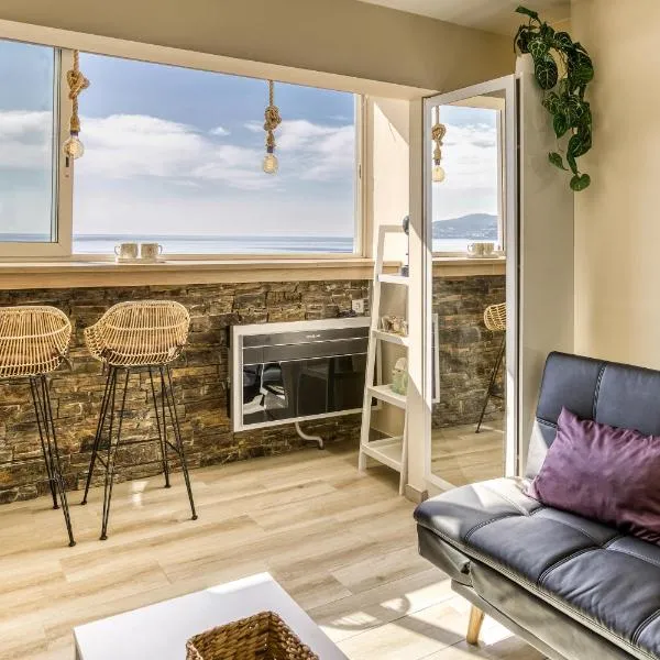 Atic Moon Miami, Hotel in Empuriabrava