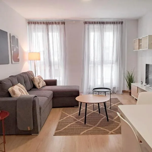 Apartamentos PORTA NOVA 2, מלון בלוגו