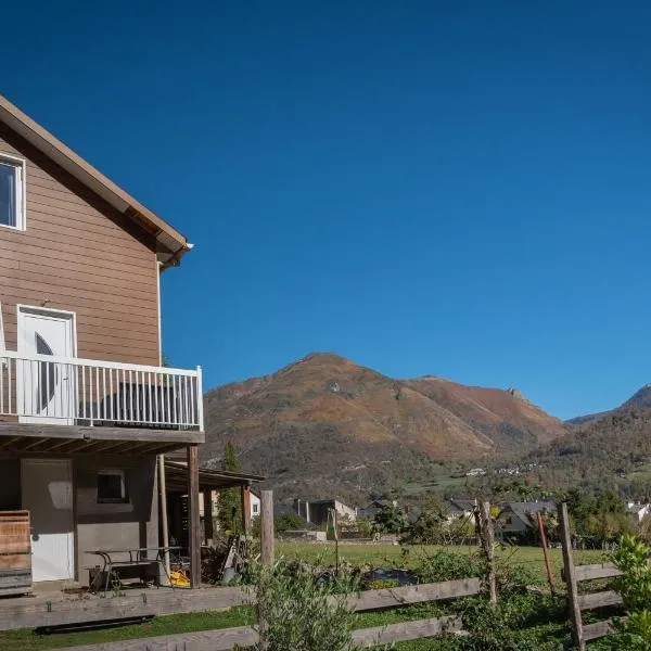 Cottage En Bois 6 Pers - Laruns, hotel in Laruns