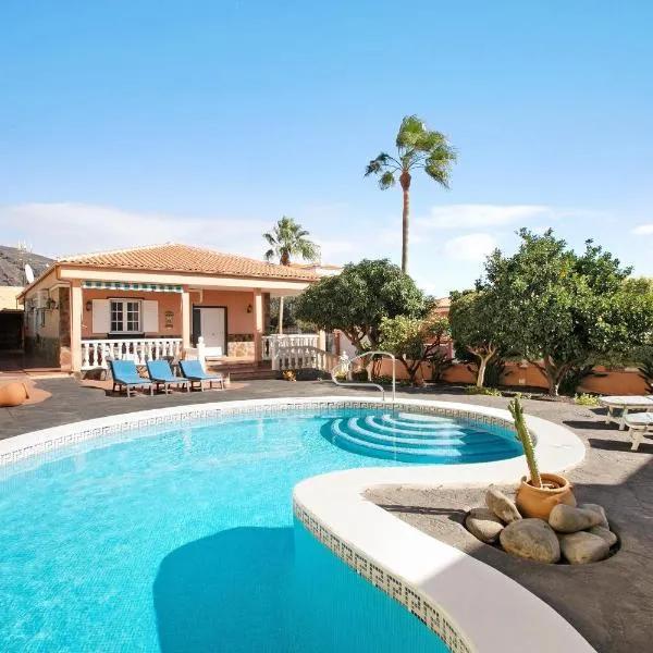 Eveas - Villa with Pool in Tenerife, hotel di Candelaria