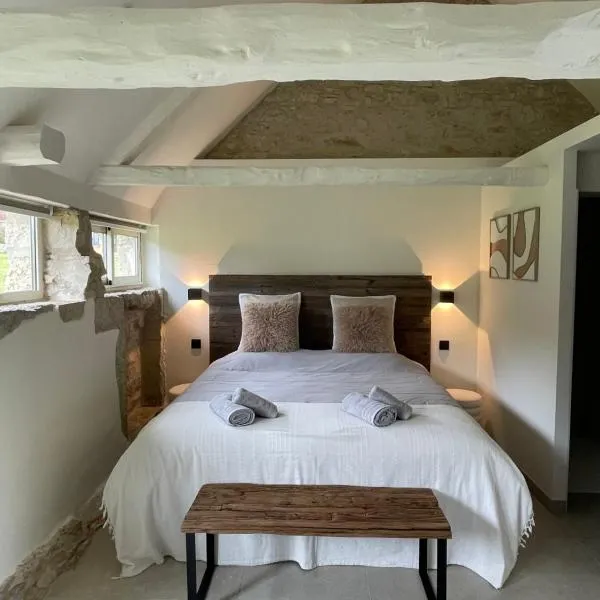 Mas de Méjas Chambre d'hôtes La Pierraille: Calvignac şehrinde bir otel