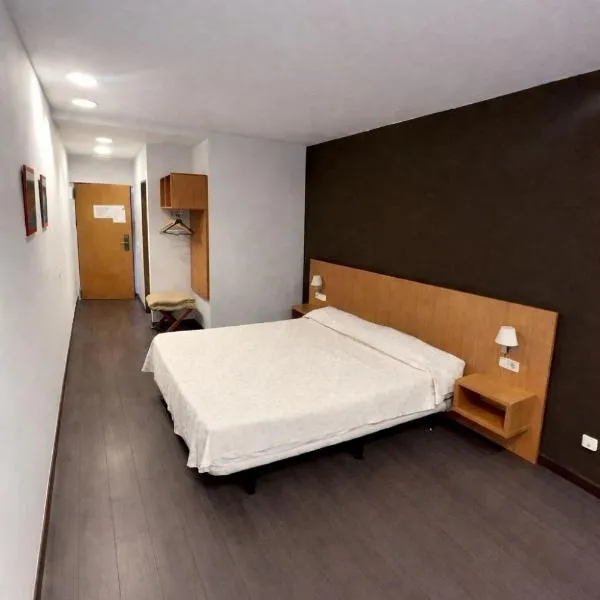 Hostal Mediterranea, hotel em Madrid