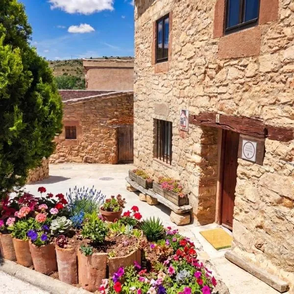 Donde Elvira, hotel u gradu Valderromán