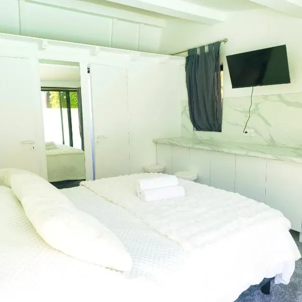 Coulounieix Resort، فندق في Coulounieix-Chamiers