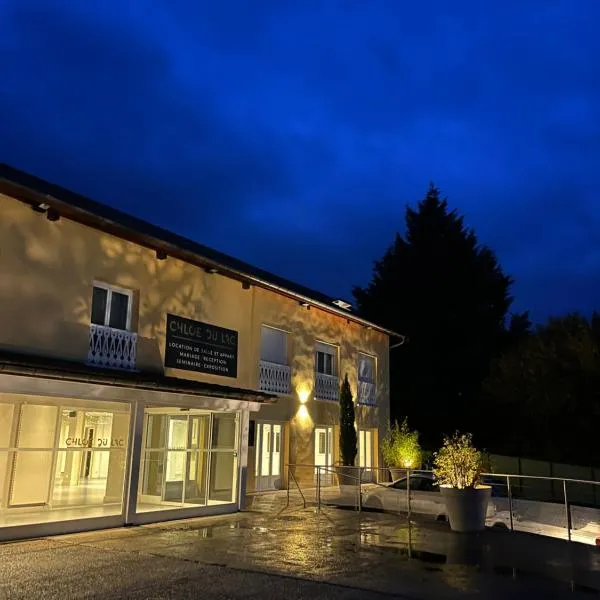 Les appartements du lac, hotel in Montferrat