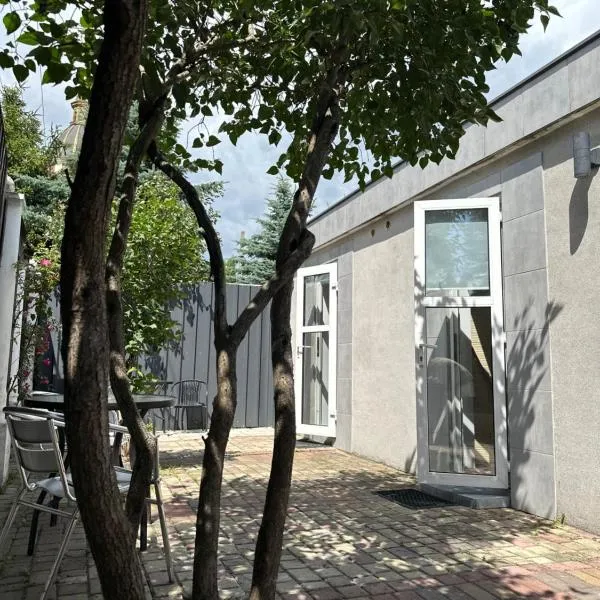 House&House 84, Hotel in Petropavlovskaya Borshchagovka