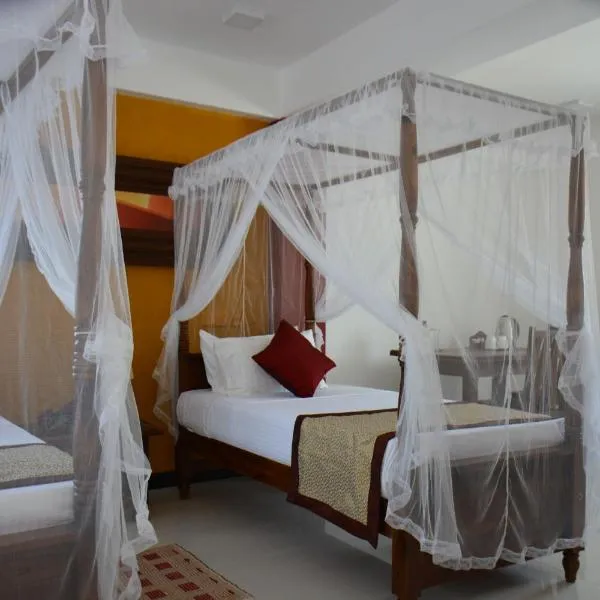 Meili Lanka City Hotel, hótel í Hedeniya
