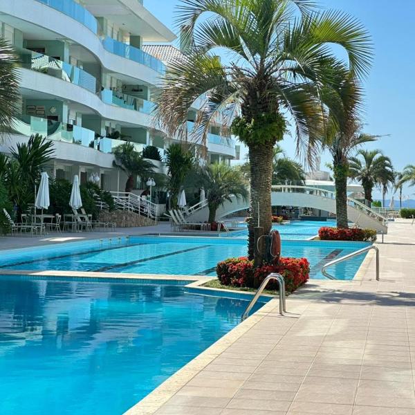 Apartamento c 4 dormitórios