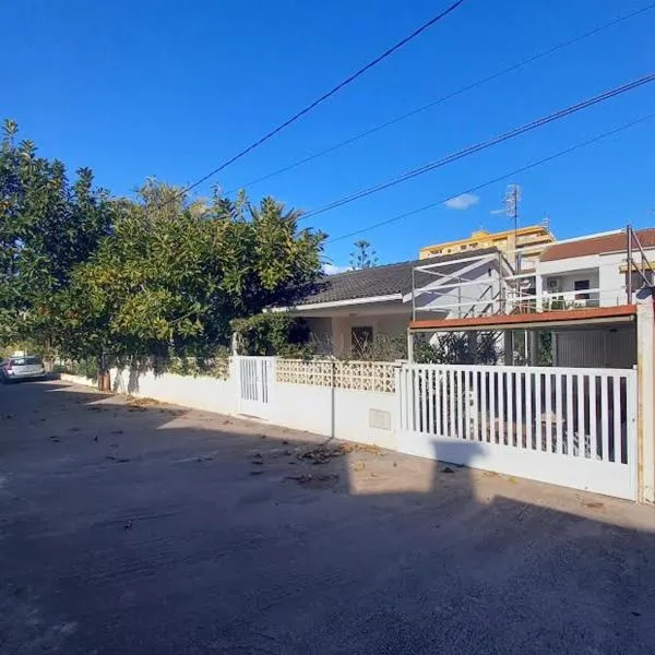 CHALET cerca de la PLAYA, ξενοδοχείο σε Oropesa del Mar