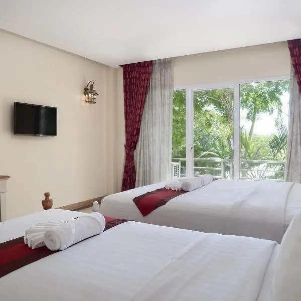 อัมพวารี Amphawaree Hotel, hotel di Samut Songkhram