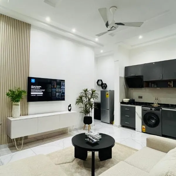 Ritz Elegant Studio Apartment, hotel a Accra