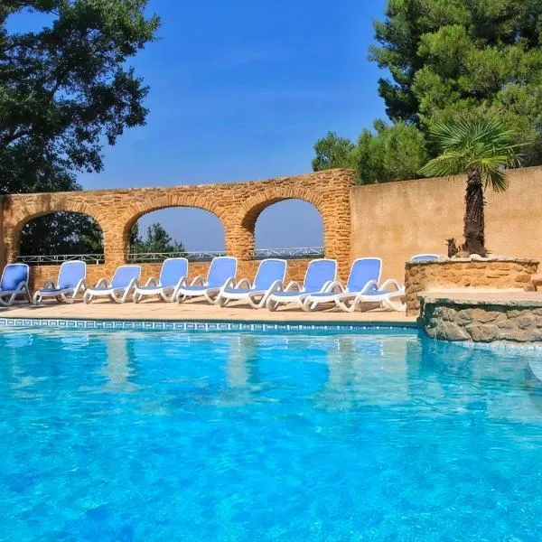 La Pousterle de Sabran - Piscine & Spa、Sabranのホテル