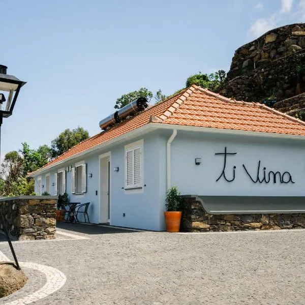 Casa Ti'Vina, hotell i Caniço