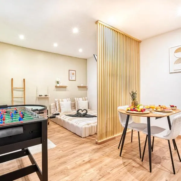 Suite Luxe Romantique avec Spa Privatif, hôtel à Angers