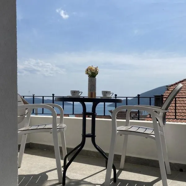 Bay Horizon View, hotell i Igalo