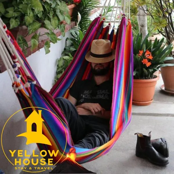 Yellow House Hostel B&B โรงแรมในอันติกัว กัวเตมาลา