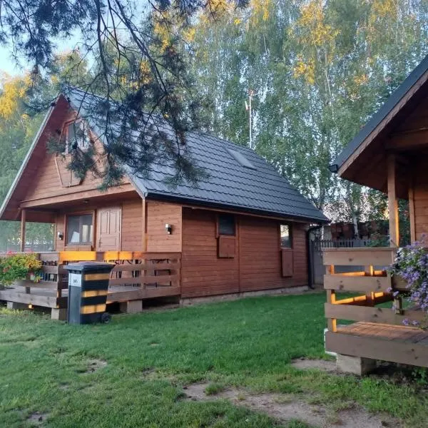 Domki kempingowe Moto Przystań – hotel w mieście Brochów