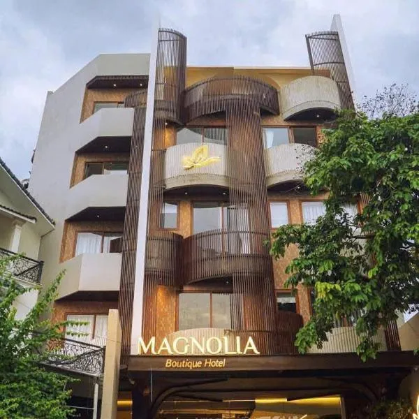 Magnolia Boutique Hue, hotel in Thôn Trường Giang