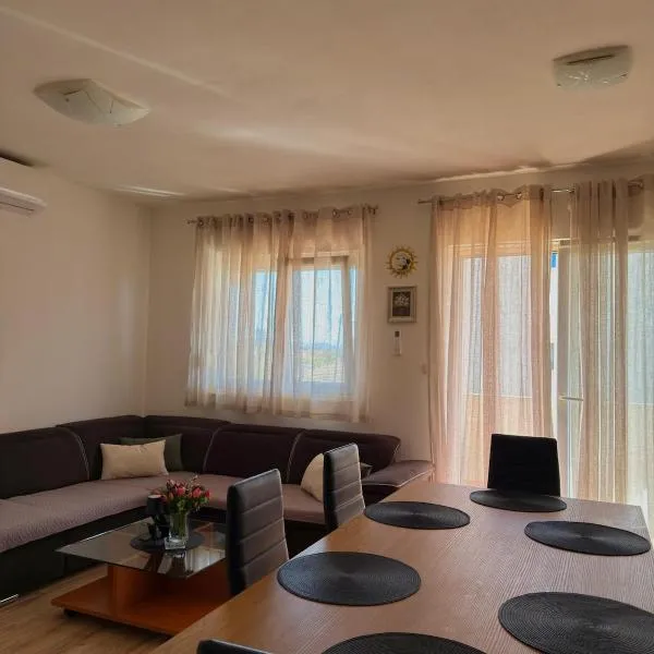 Apartman Toni, hótel í Kaštela