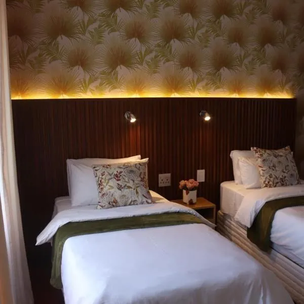 Ladysmith에 위치한 호텔 Townside Estate Room number 10